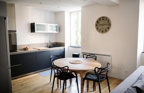 Bagneres-de-Bigorre Apartamento | Grand T3, plein centre