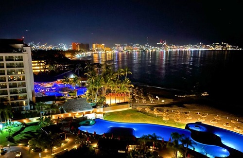 Colonia 5 de Diciembre Condominio | GRAND VENETIAN, OCEAN FRONT CONDO