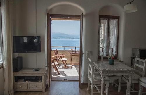 Mithimna Casa | Grand View Rhea