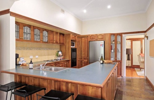 Warburton Casa | Grand View with Spa & Sauna