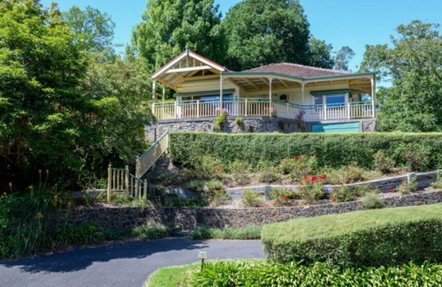 Warburton Casa | Grand View with Spa & Sauna