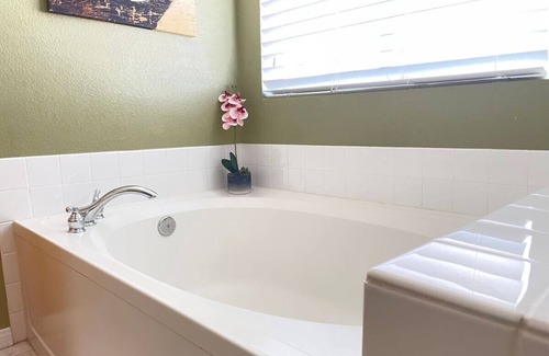 North Las Vegas Casa | Grand Villa-4room 7beds 3bath