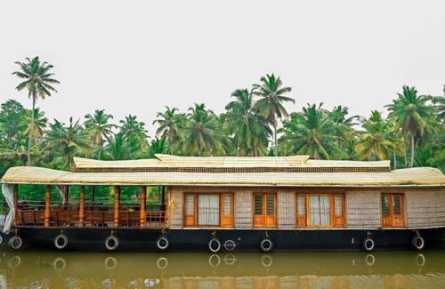 Kumarakom Alquiler De Eote | Grand villa houseboat
