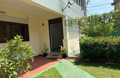 Wellawatta North Hotel | Grand Villa Wellawatta