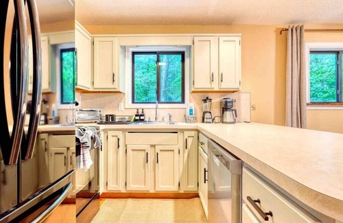 Gouldsboro Casa | Grand Woodland Retreat | Hot Tub | Game Room | Fir