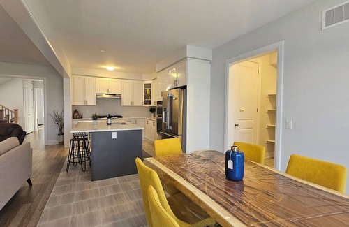 Woodstock Casa | Grand Woodstock Luxe House ~ 4BR