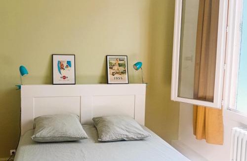 Gambetta Apartamento | Grande chambre cosy avec kitchenette, salle de bain et WC privatif