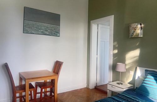 Gambetta Apartamento | Grande chambre cosy avec salle de bain et WC privatif
