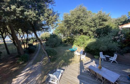 Saint-Georges-de-Didonne Casa | Grande Maison Famille 25m Plage, Jardin, Terrasse, Animaux admis - FR-1-539-6