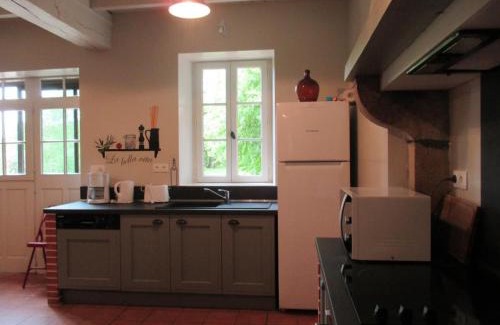 Marcillat-en-Combraille Casa | Grande maison en pierres avec jardin clos, proche des stations thermales et des Volcans d'Auvergne - FR-1-489-198