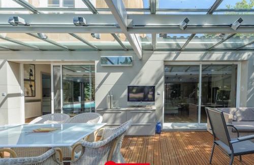 Lagord Casa | Grande Maison 5 chambres avec Piscine à Lagord, Cap. 10 Pers - FR-1-535-60