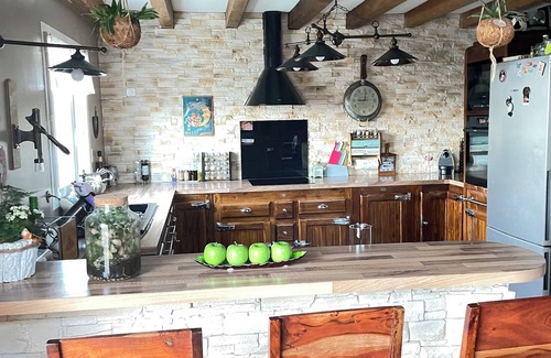 Ayherre Casa | Grande Maison Atypique au Pays Basque Avec Piscine 16 Voyageurs
