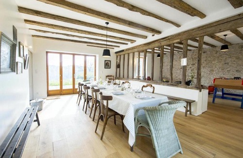 Badecon-le-Pin Casa | Grande Maison avec terrasse et proche rivière en Berry - FR-1-591-13