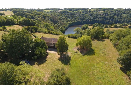 Badecon-le-Pin Casa | Grande Maison avec terrasse et proche rivière en Berry - FR-1-591-13