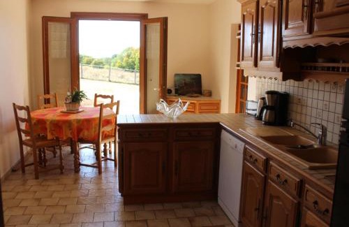 Conflans-sur-Anille Casa | Grande Maison de Campagne avec Jardin Clôturé, Pétanque et Ping-Pong - Idéale Familles - FR-1-410-182