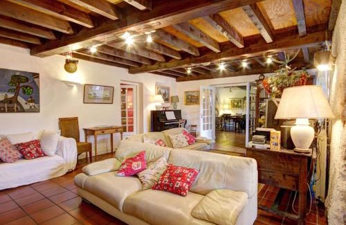 Saint-Alban-les-Eaux Casa | Grande maison avec jardin, cheminée et jeux d'enfants, idéale pour des vacances au calme - FR-1-496-95