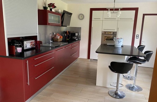 Saint-Cast-le-Guildo Casa | Grande Maison à 300 m de la Grande Plage sur un Grand Terrain, 5 Chambres Pour 10 Personnes