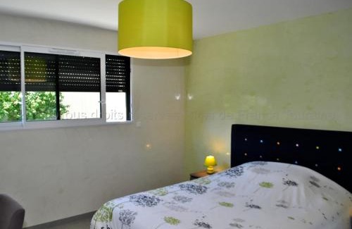 Tours Casa | Grande maison moderne avec piscine à Tours, proche du centre-ville et de la Loire à Vélo - FR-1-381-231