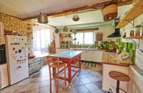 Goutevernisse Casa | Grande Maison Pleine de Charme, Idéale Pour 4 Familles