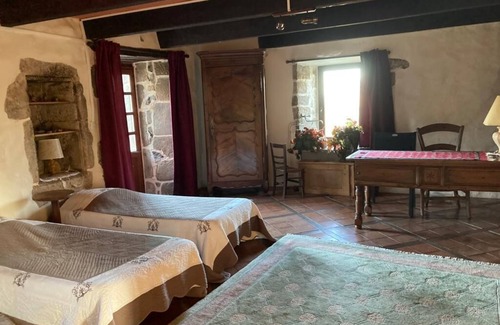Pourcheres Cama Y Desayuno | Grande suite pour 2 à 4 personnes.