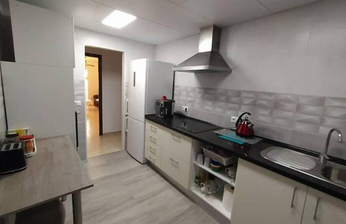 El Molinillo Apartamento | 🌟Grande y luminoso apartamento cerca del centro. 3 habitaciones. 2 baños A/C.