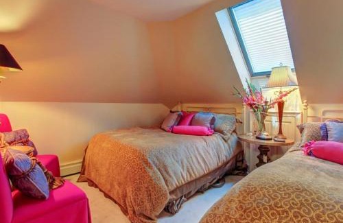 Kennebunkport Casa | Grandeur On The Green