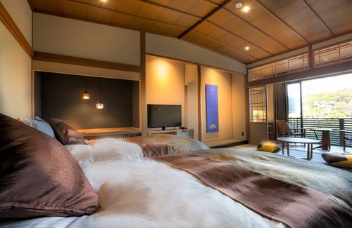 Maruoka Onsen Casa | Grandia Housen