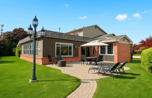 Sterling Heights Casa | Grandma's Family Fun House with Heated Indoor Pool