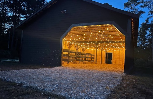 Burgaw Casa | Grandma's Farm on 6 acres with Barn and River Access