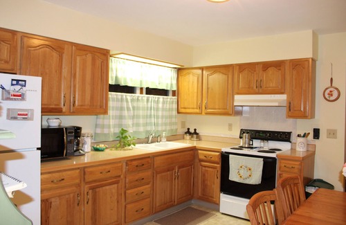 Twain Casa | Grandma's House - home away from home, close to UI, downtown IC and Coralville