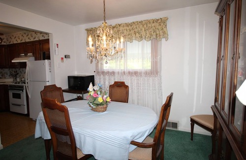 East Millsboro Casa | Grandma's House - Pets Welcome - Fenced Yard