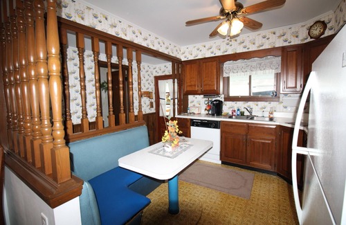 East Millsboro Casa | Grandma's House - Pets Welcome - Fenced Yard