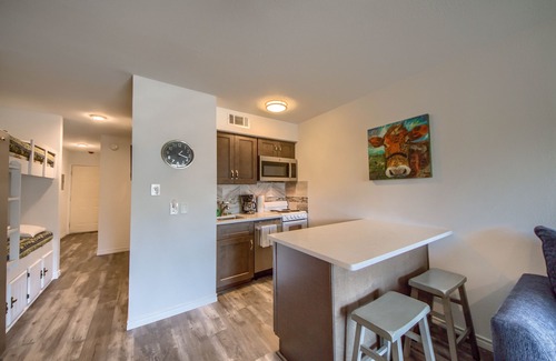 New Braunfels Condominio | Grandma's River Haus Rrc A108 1 Bedroom Condo by RedAwning