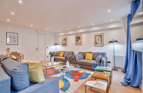 Quartier du Faubourg-Montmartre Apartamento | Grands Boulevards 5 bedroom apartment