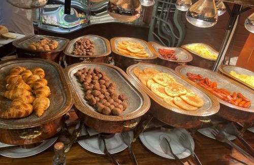 Centrum Cama Y Desayuno | GrandStation Restaurant Room