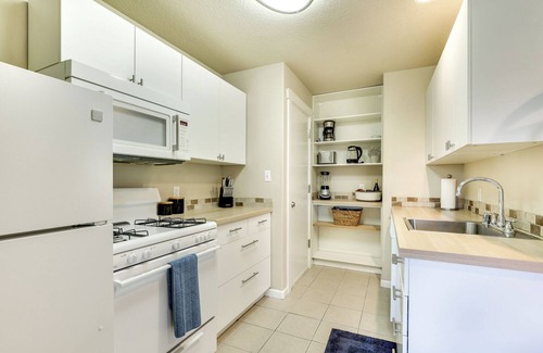 Vancouver Apartamento | Grandview ADU - Stylish, comfortable, 1 bed/2 bath apartment close-in!