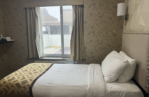 Queens Hotel | Grandview Hotel New York