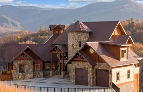 Chalet Village Casa | Grandview Lodge - Gatlinburg Burns