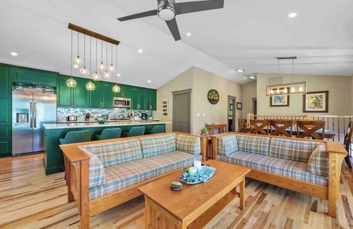 Prudenville Casa | Grandview on East Bay