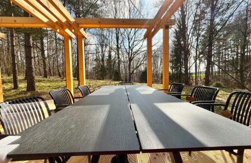 Linia Casa | GRANIASTY - nowoczesny dom wakacyjny z basenem