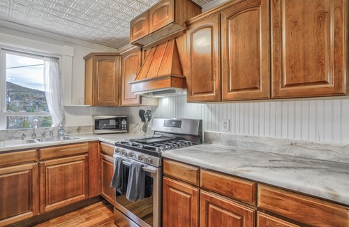 Manitou Springs Casa | Granite Grotto