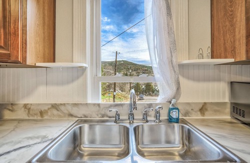 Manitou Springs Casa | Granite Grotto
