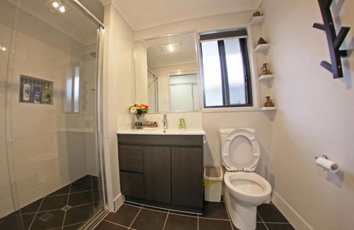 Stanthorpe Cama Y Desayuno | Granny Flat next to golf course