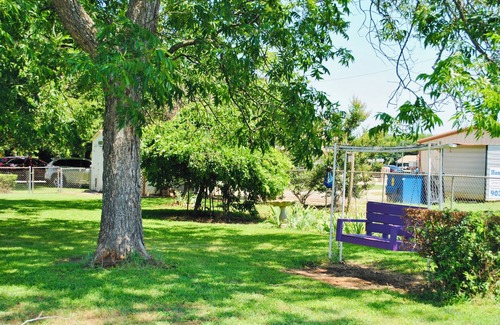 Bullard Casa | Gran’s House in the Heart of Downtown Bullard, Texas