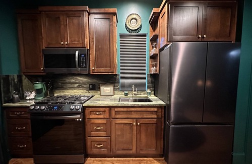 Wetmore Cabina | Grantham House Cozy Hill Country Stay