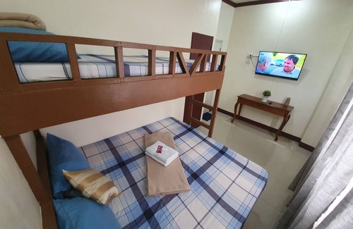 Palompon Casa | Grants Building Traveller's Lodge