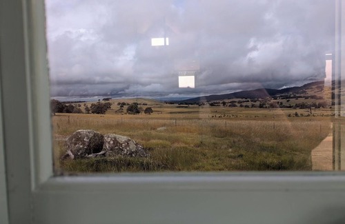 Nulla Vale Cabina | Granum - A unique tiny cabin on farmland