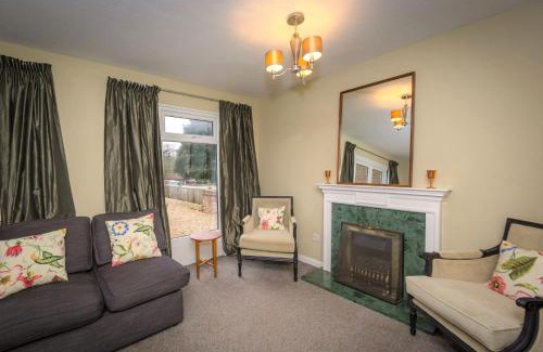 Meads Casa | Granville Heights: 3-bed family home
