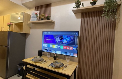 Bago Bantay Condominio | Grass Residences Cozy, Inexpensive Staycation