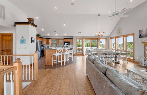 Pine Island Casa | Gratitude: Oceanside with a Private Pool, Hot Tub, Game Room, Golf Discounts